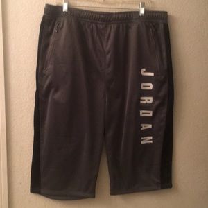 Set of shorts and hoodies